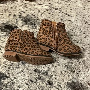 Cheetah toddler booties